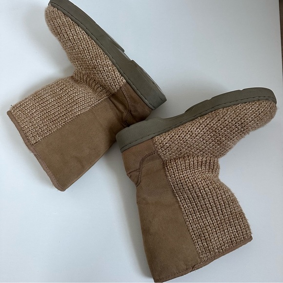 Airwalk Sweater Boots - Picture 11 of 14